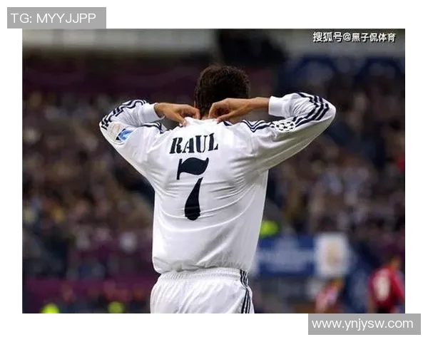 足球场七号球星是谁 探寻足坛七号背后传奇与风云人物