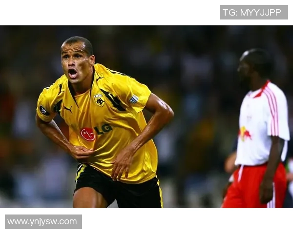 足球球星穿裤衩引发热议 谁是那位挑战传统赛场着装的大胆明星